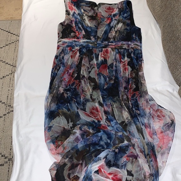 Gently Loved Adriana Papell Floral Tulle V Neck Gown size 14 - Picture 8 of 12